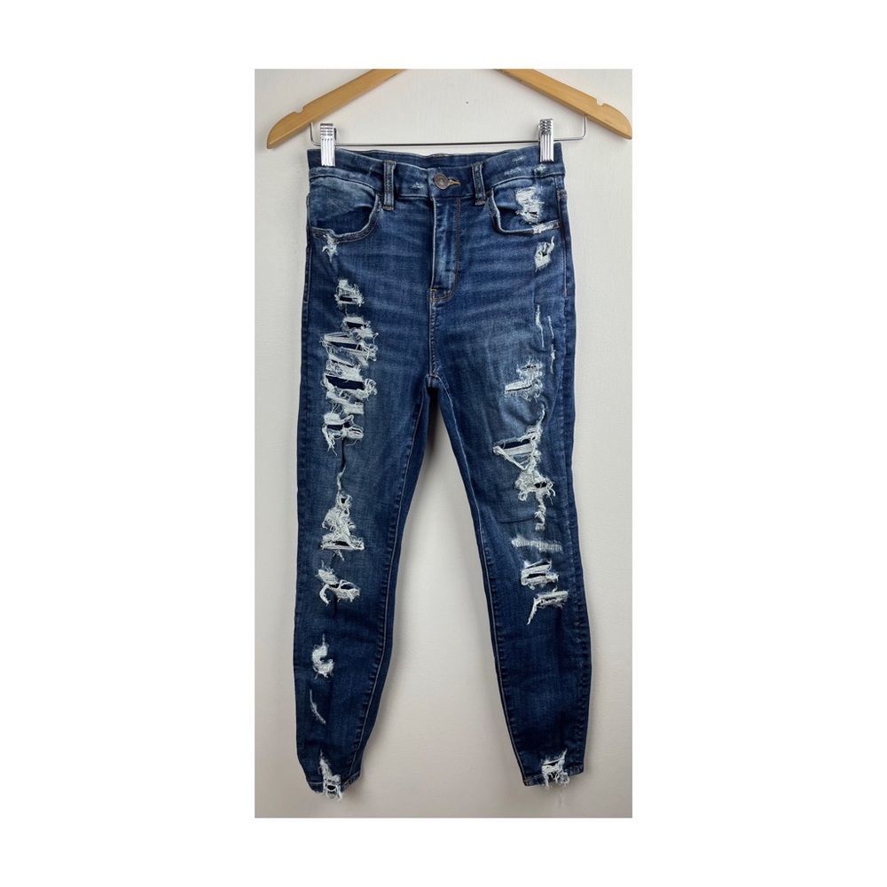 American Eagle heavily distressed dark wash skinny jeans 2 short